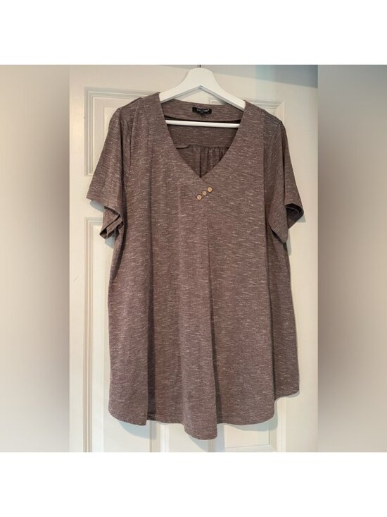 Tops - V neck short sleeve knit top